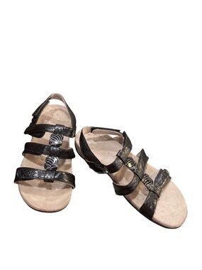 Vionic wms black leather slip hook attach open toe sandals sz 7 SKU 10-023